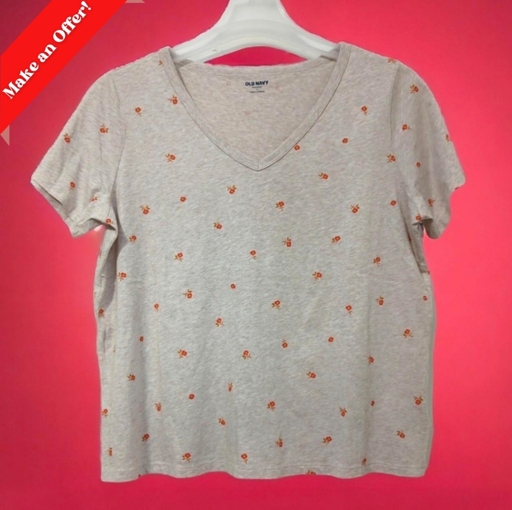 Old Navy Casual Tee! Brand New! Light T-shirt with Flower Print, Size: L